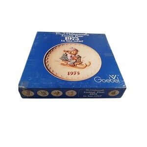 M.J. Hummel 1975 – Ride in to Christmas No. 268 In Original  Box